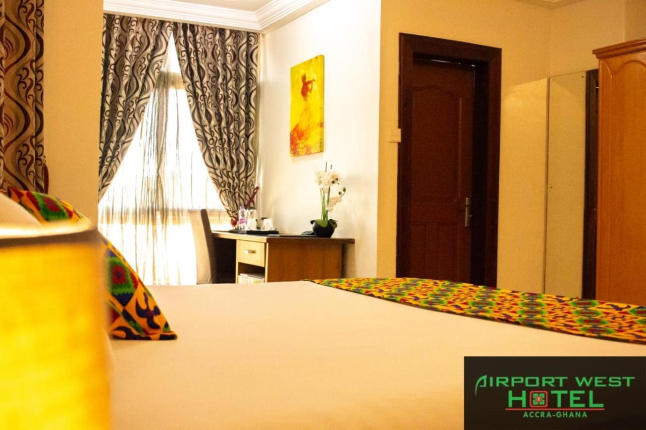 Airport West Hotel Akra Dış mekan fotoğraf