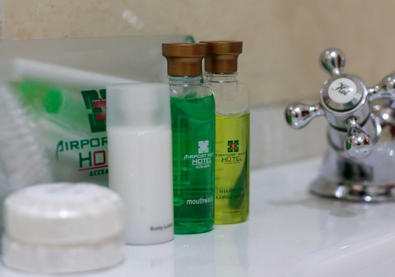 Airport West Hotel Akra Dış mekan fotoğraf